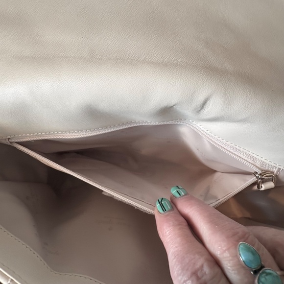 New Authentic Kate Spade "Carey" Shoulder Bag in Meringue white quilted leather - Picture 15 of 17